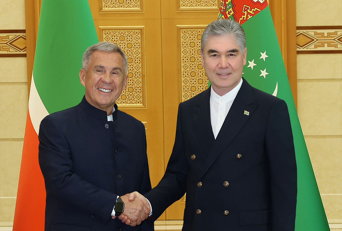 Türkmen halkynyň Milli Lideri, Türkmenistanyň Halk Maslahatynyň Başlygy Gahryman Arkadagymyzyň Russiýa Federasiýasynyň Tatarystan Respublikasynyň Baştutany bilen duşuşygy