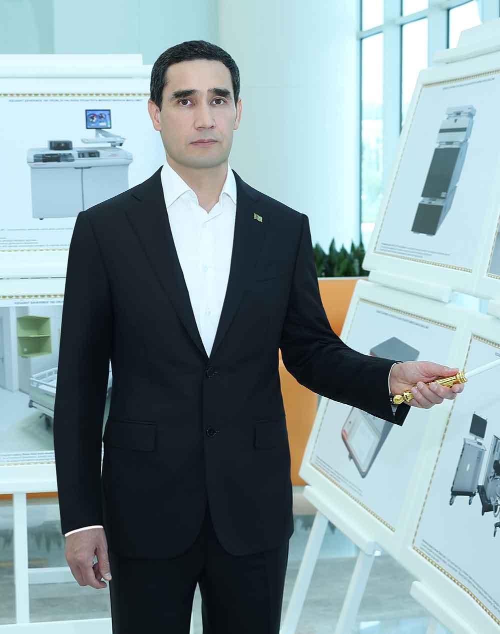 Hormatly Prezidentimiz Serdar Berdimuhamedow Halkara pediatriýa merkeziniň gurluşyk işleri bilen tanyşdy
